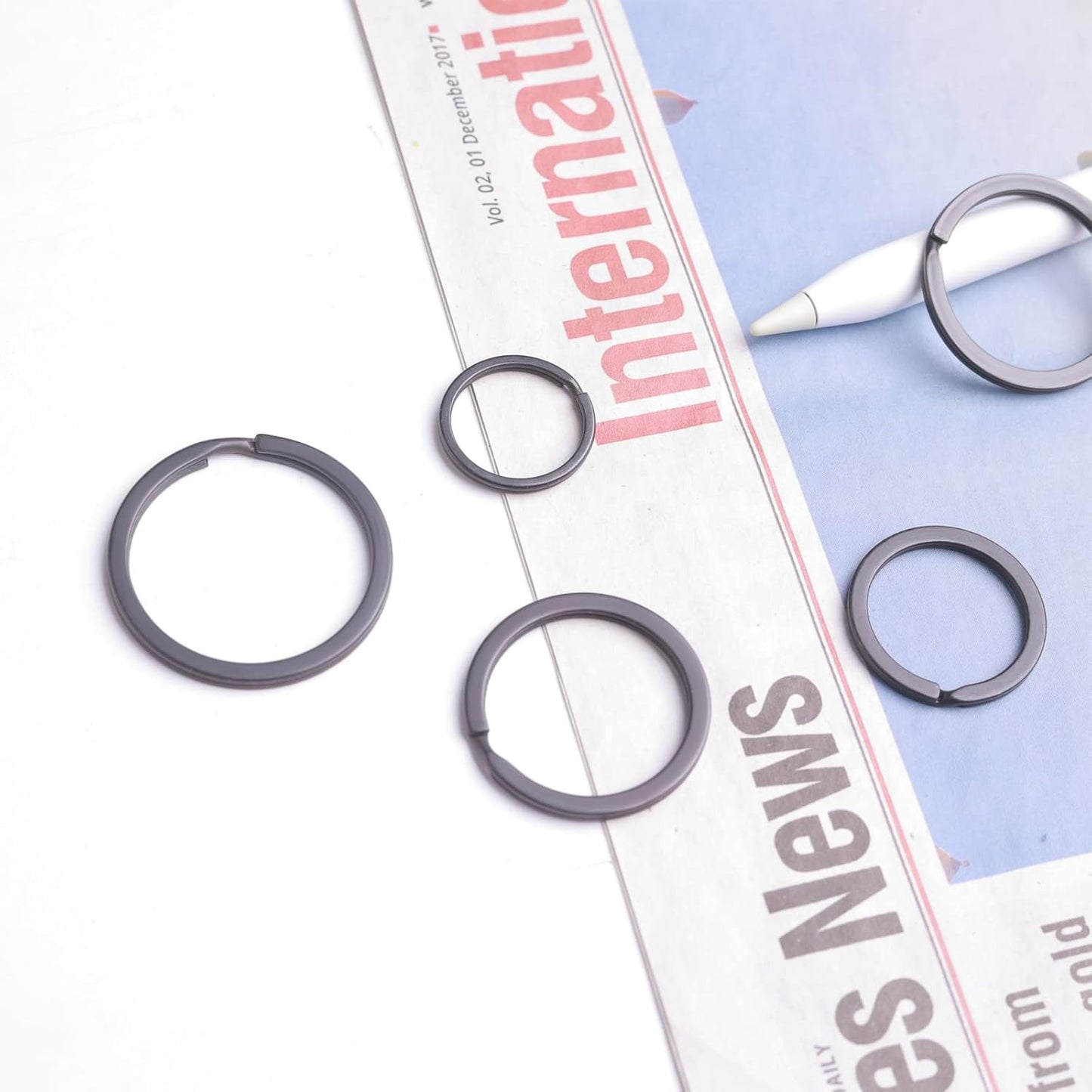 40 Pack Key Ring Keychain Mix 4 Sizes Black Metal Flat Split Key Chains Rings for Home Car Dog Tag Office Lanyards Keys Attachment