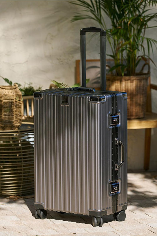 HotWay 26 Inch Aluminum Frame Luggage with Spinner Wheels, PC Hard Shell Suitcase with Cup Holder, Zipperless Luggage for Business Travel, Gray