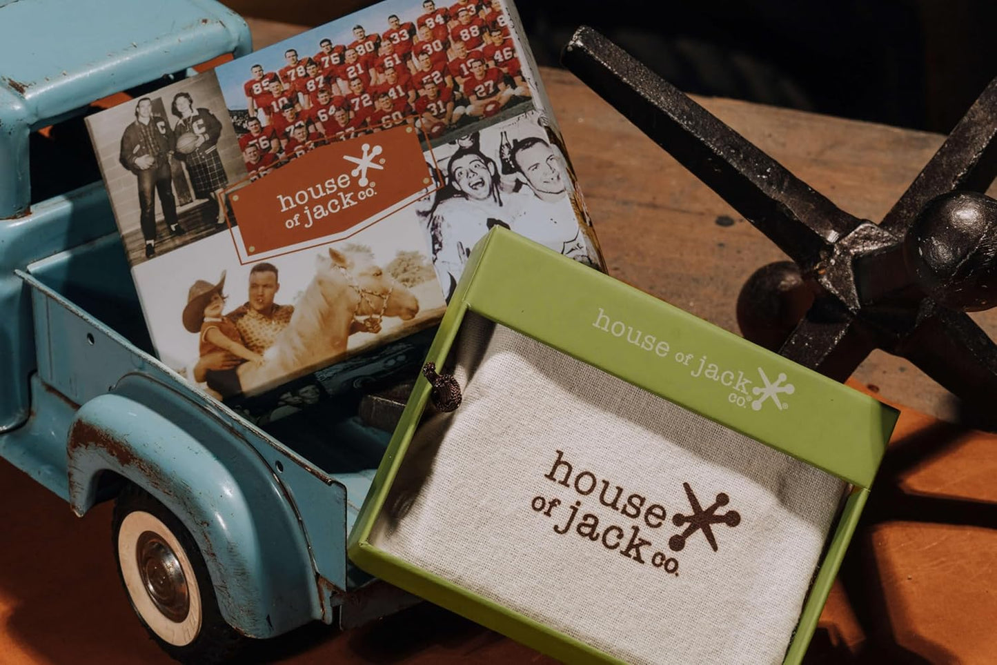 House of Jack Co. Flynn Hinged Money Clip Wallet for Men, Slim Front Pocket Card Holder, Full Grain Cowhide Leather Wallet, Brown