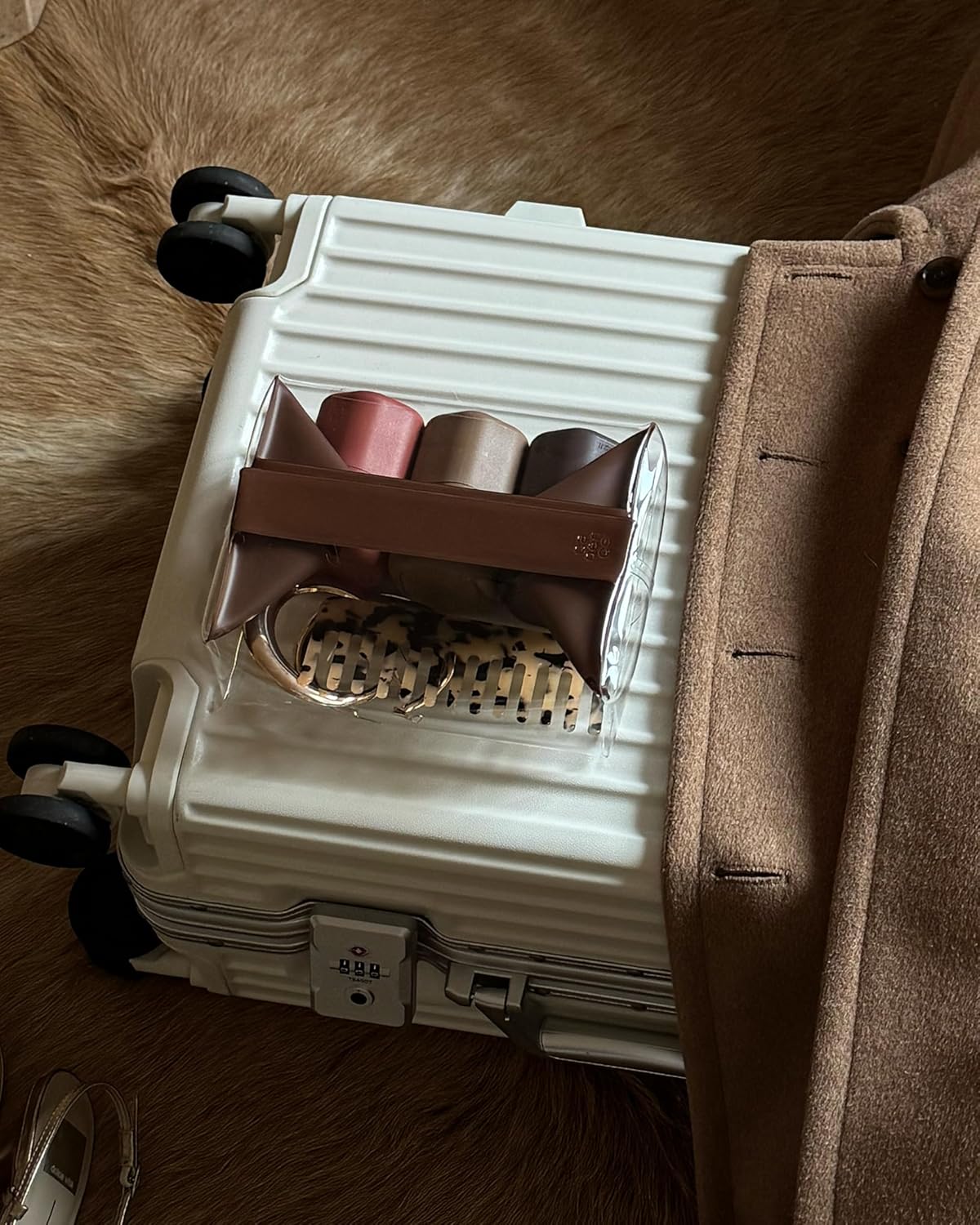 Cadence Parcel - Clear Dopp Kit with Magnetic Closure - Durable and Leak-Resistant Travel Toiletry Kit - Modular Design