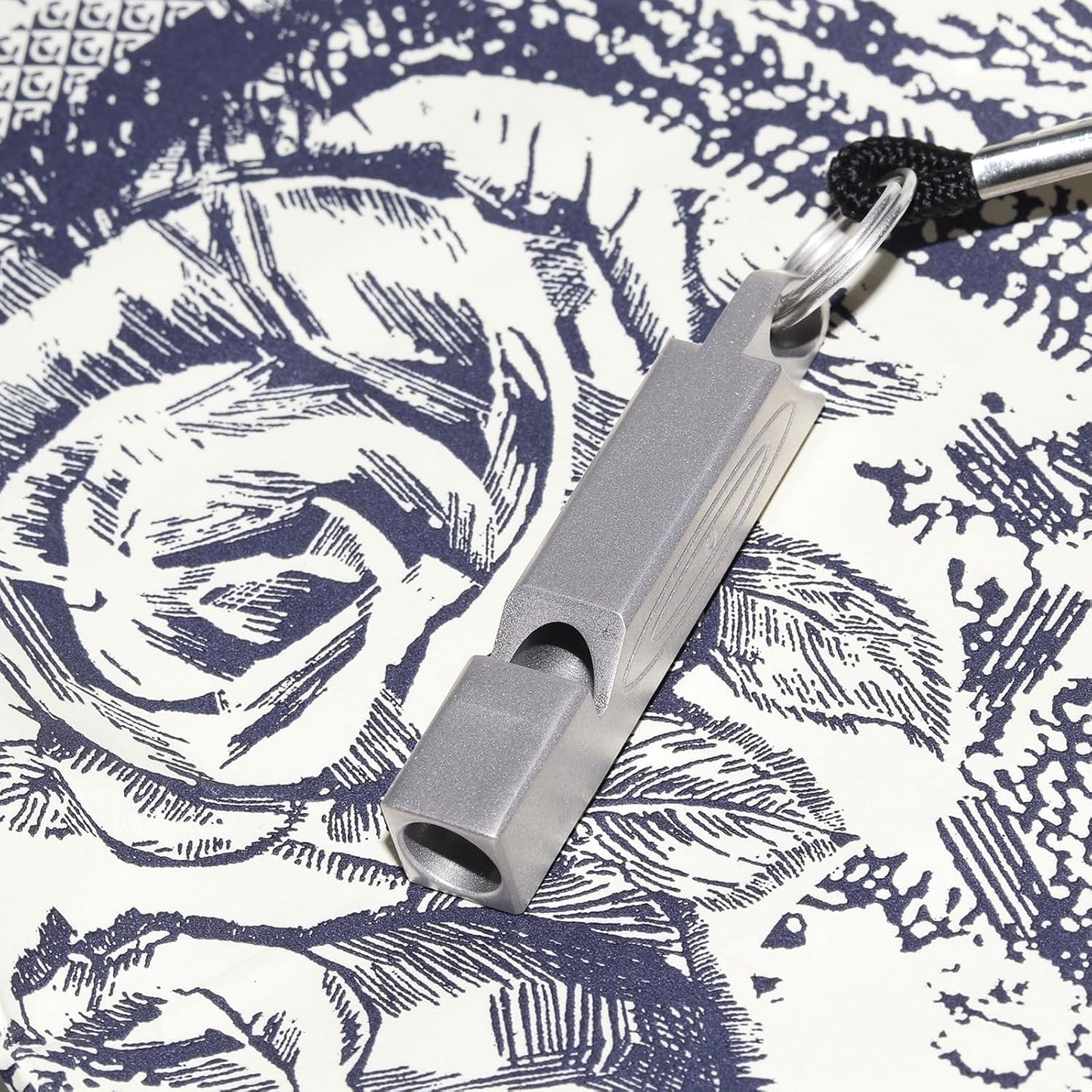 Dog Whistle to Make Dogs Come to You, Emergency Whistle Survival Loud for Women, Metal Whistle with Lanyard, Kayak Whistle Emergency Waterproof for Hikers