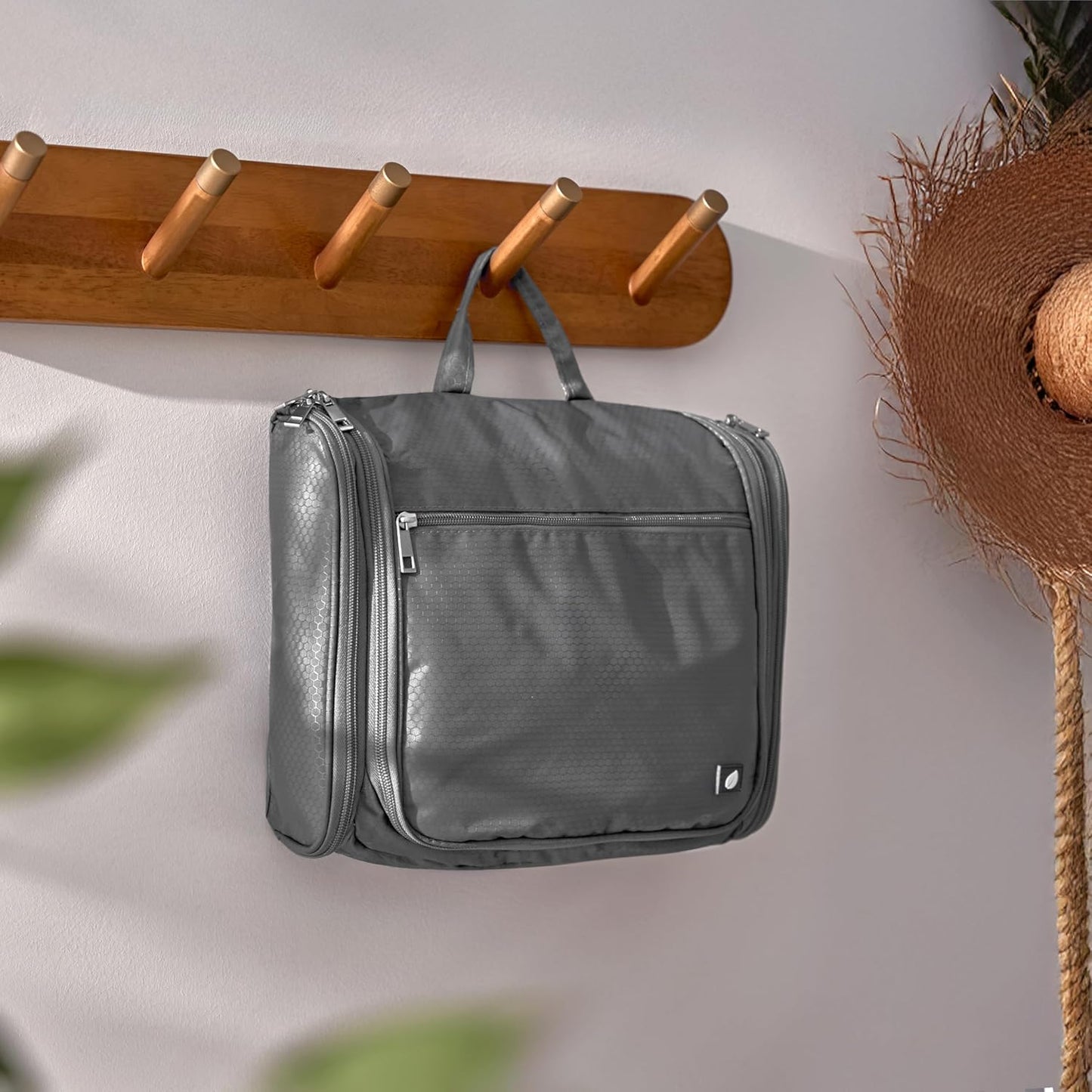 PAVILIA Large Hanging Toiletry Bag Travel Bag Women Men, Cosmetic Organizer, Water Resistant Makeup Bag Accessories Toiletries, Travel Essentials Kit, Grey