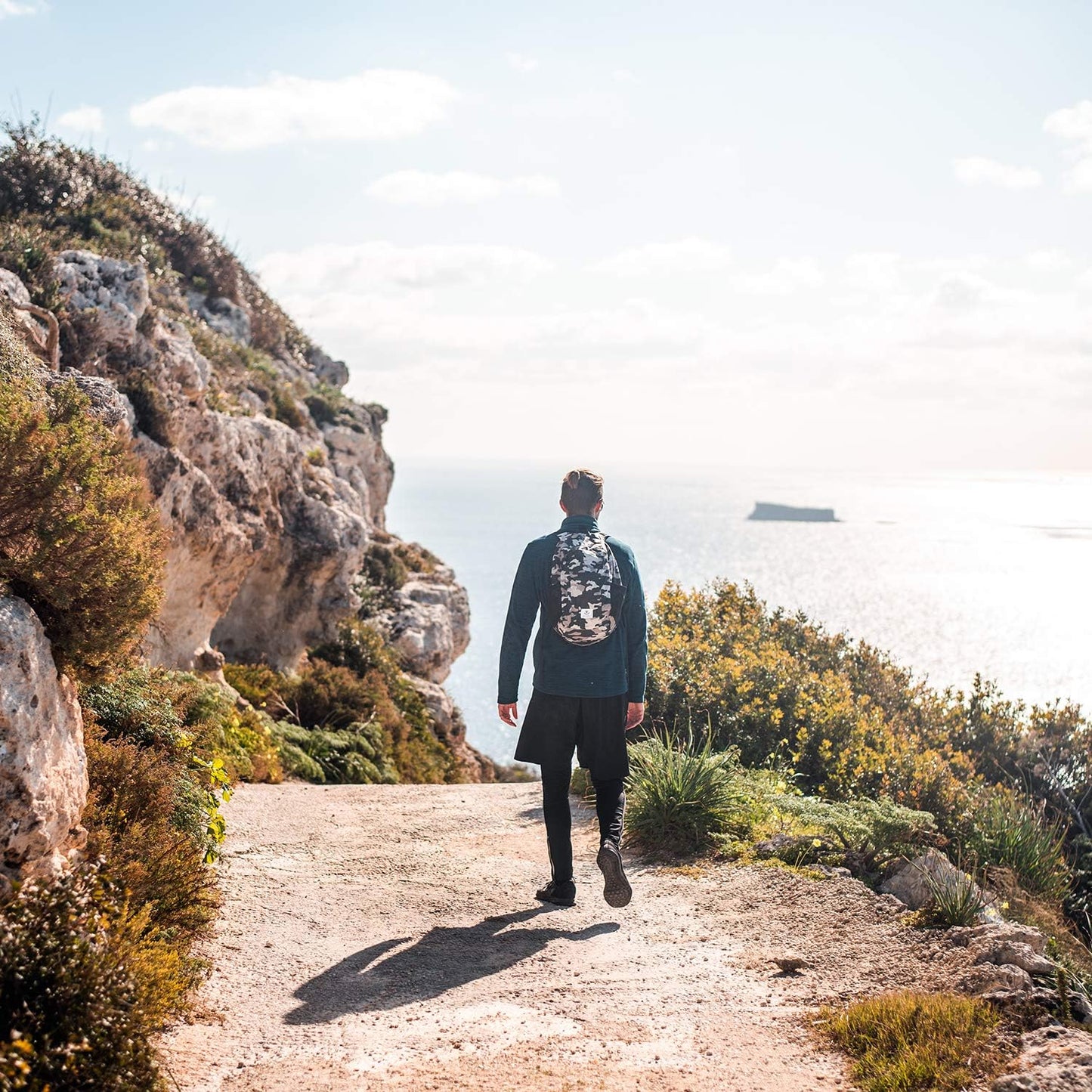 4Monster Hiking Daypack,Water Resistant Lightweight Packable Backpack for Travel Camping Outdoor