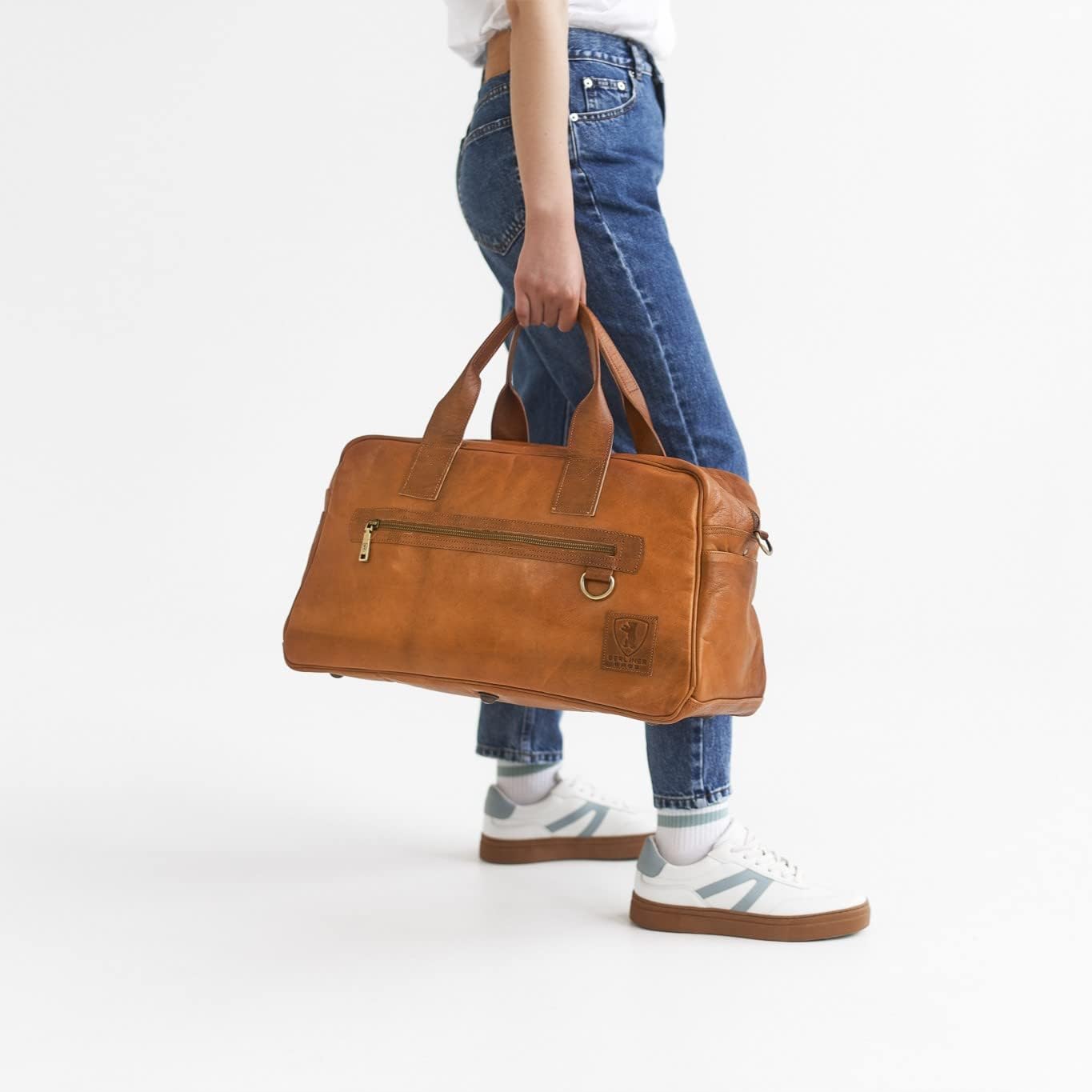 Berliner Bags Vintage Genuine Leather Duffle Bag Austin M for Travel or the Gym, Weekender Bag, Overnight Bag for Men and Women - Brown