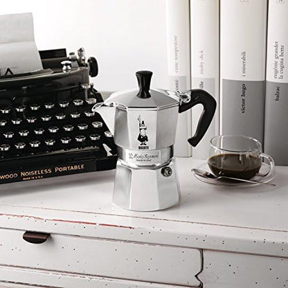 Bialetti - Moka Express: Iconic Stovetop Espresso Maker, Makes Real Italian Coffee, Moka Pot 3 Cups (4.3 Oz - 130 Ml), Aluminium, Silver