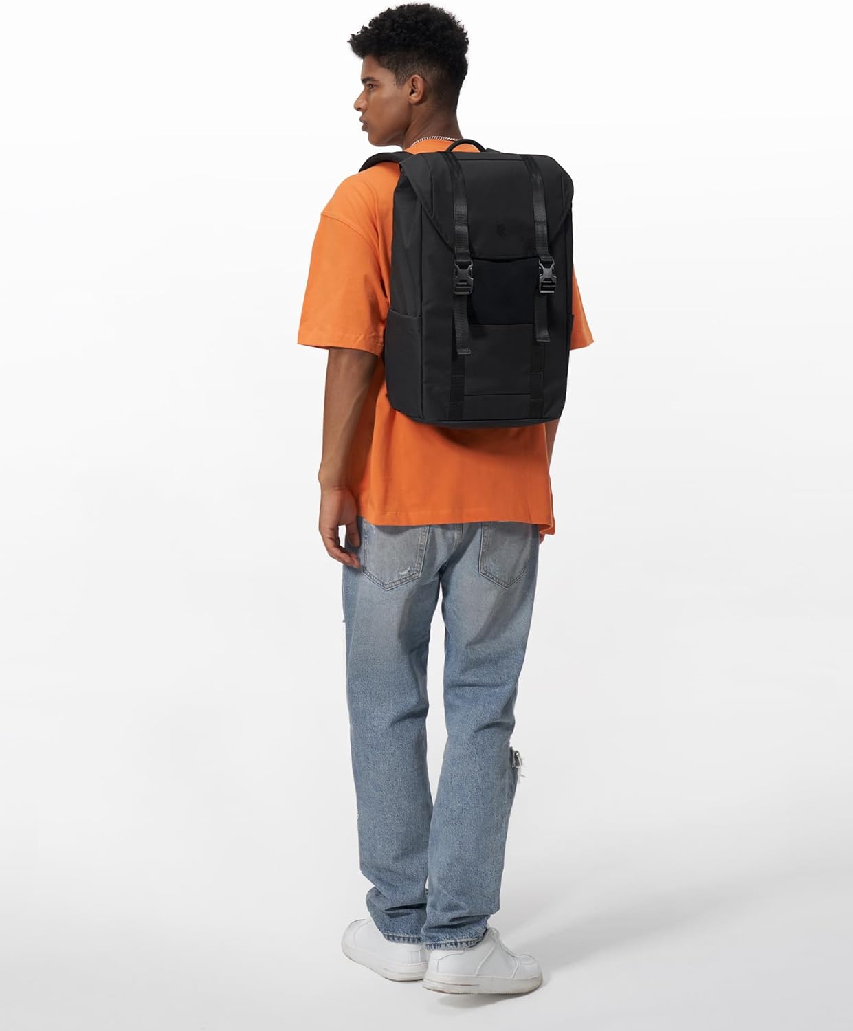 tomtoc Flap Laptop Backpack, Lightweight, Water-Resistant Casual Daypack, Durable Work-pack, Vintage Classic Rucksack for 13-15.6 Inch Laptop, perfect for Campus, Street, 22L, Dark