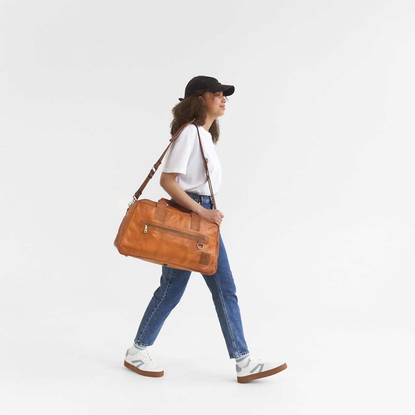 Berliner Bags Vintage Genuine Leather Duffle Bag Austin M for Travel or the Gym, Weekender Bag, Overnight Bag for Men and Women - Brown