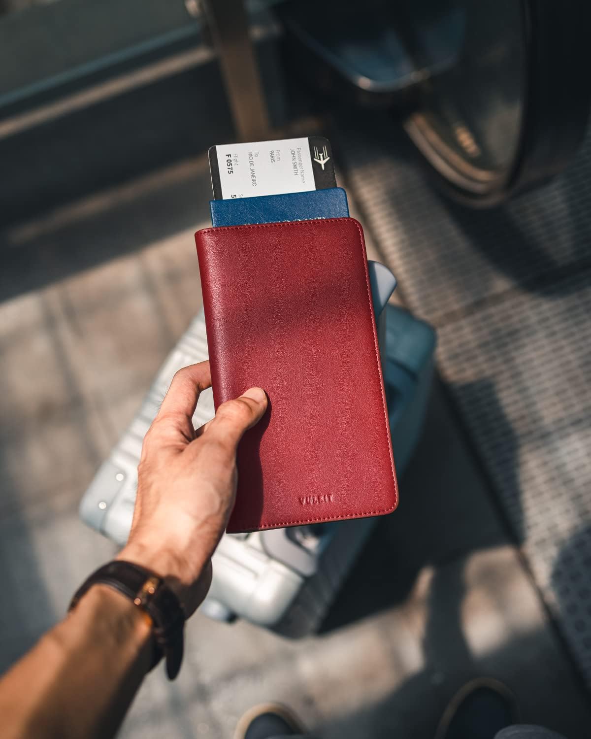 VULKIT Passport Holder Wallet RFID Blocking Travel Wallet for Men & Women