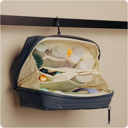 Peak Design Wash Pouch, Kelp, Weatherproof Travel Toiletry Bag, Upright or Hanging Toiletry Kit with Pockets, Magnetic Toothbrush Pocket, Wide UltraZip Opening, Toiletry Bag for Men and Women