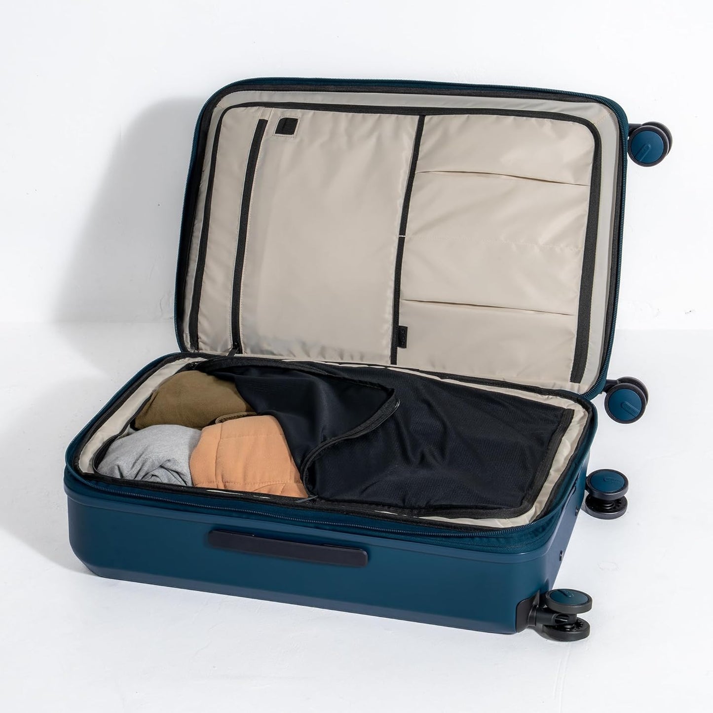 OGIO Pace Pro Hybrid Wheeled Travel Bag (Luggage)