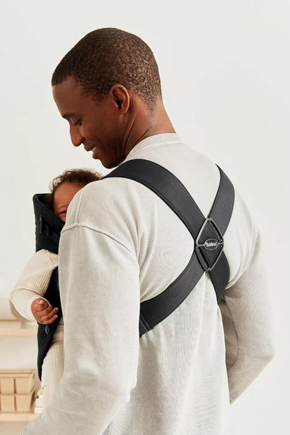 BabyBjörn Baby Carrier Mini, Black, Woven | Newborn Carrier (7-25 lbs), Ergonomic, Easy-to-Use