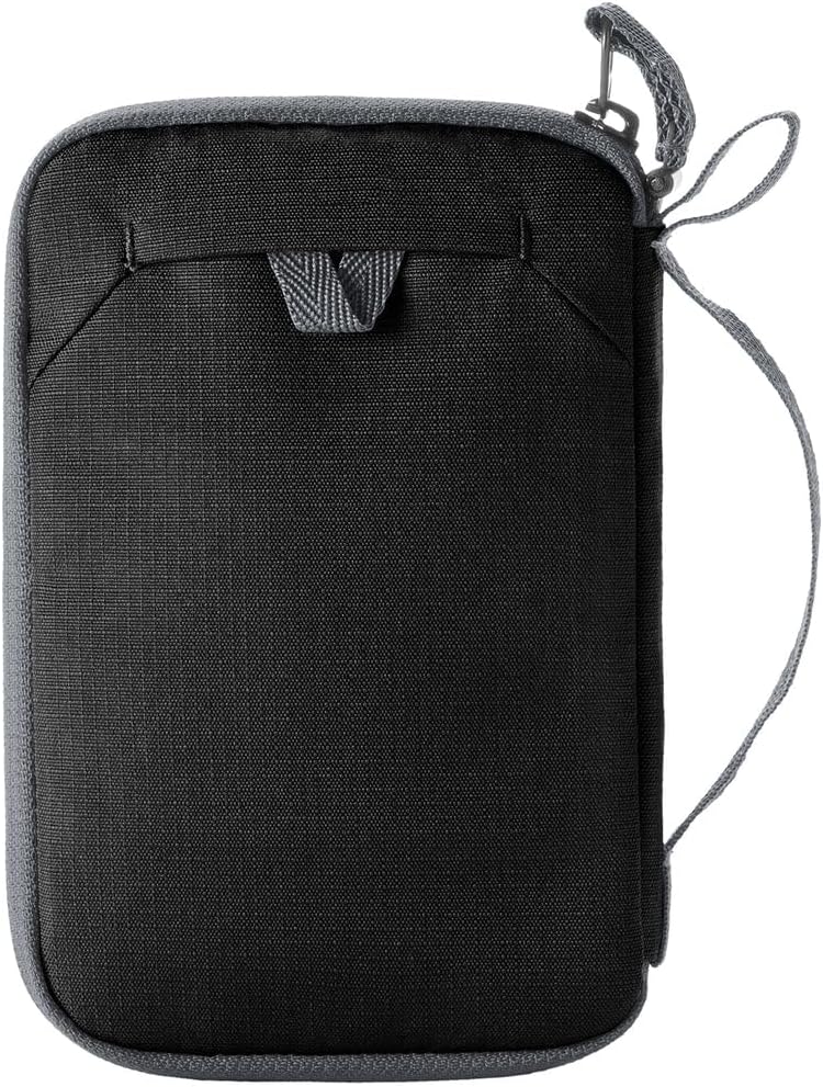 Eagle Creek Stash RFID Passport Wallet – Slim Travel Organizer with RFID Blocking – Secure Storage for Passport, Cards & Cash – Lightweight & Water-Resistant – Unisex – Black
