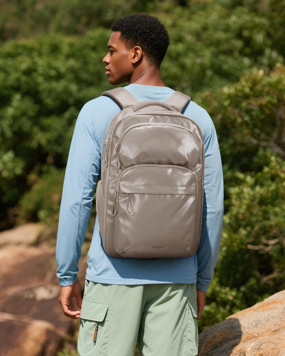 BAGSMART 30L Travel Backpack, 15.6 Inch Carry On Backpack Flight Approved, Personal Item Travel Bag, Water Resistant Weekender Bag Daypack, Camel