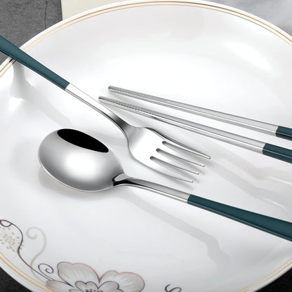 Travel cutlery set, 18/8 stainless steel cutlery, Reusable utensils set with case, Portable Silverware Lunch Box for Camping and Office(Green)