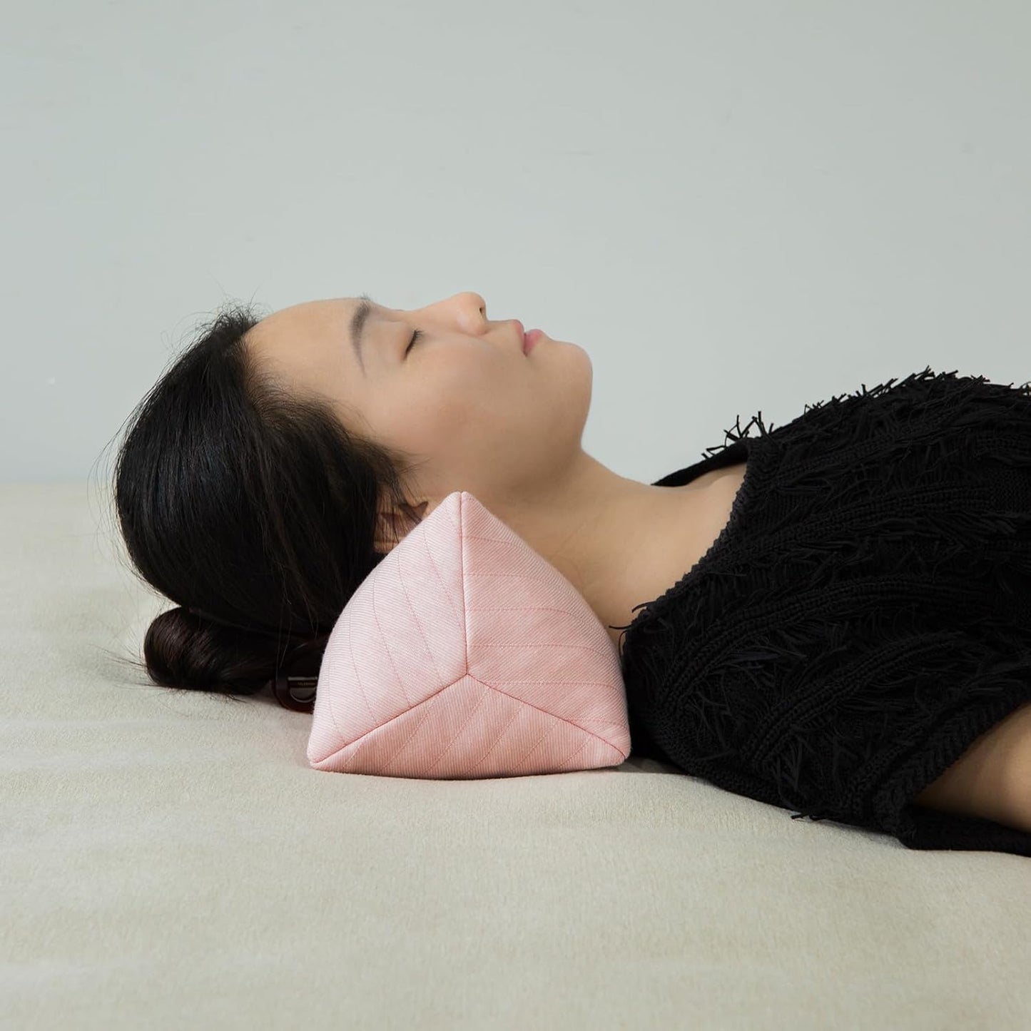 Buckwheat Neck Support Pillow Cervical Neck Cylinder Bolster Pillow Neck Pain Relief Breathable Comfortable for Back and Side Sleepers Round Pillows for Lunch Break Pink, 6x15 Inch