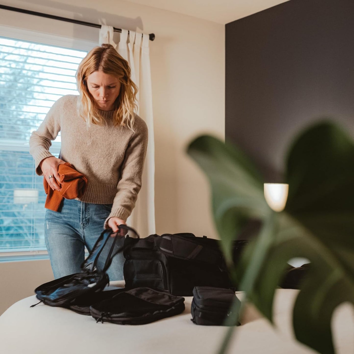 Packing Cubes with Compression - Found & Lost by NOMATIC