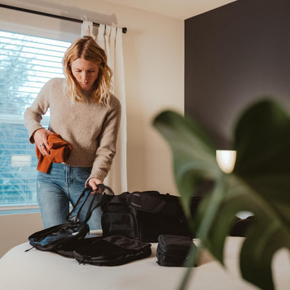 Packing Cubes with Compression - Found & Lost by NOMATIC