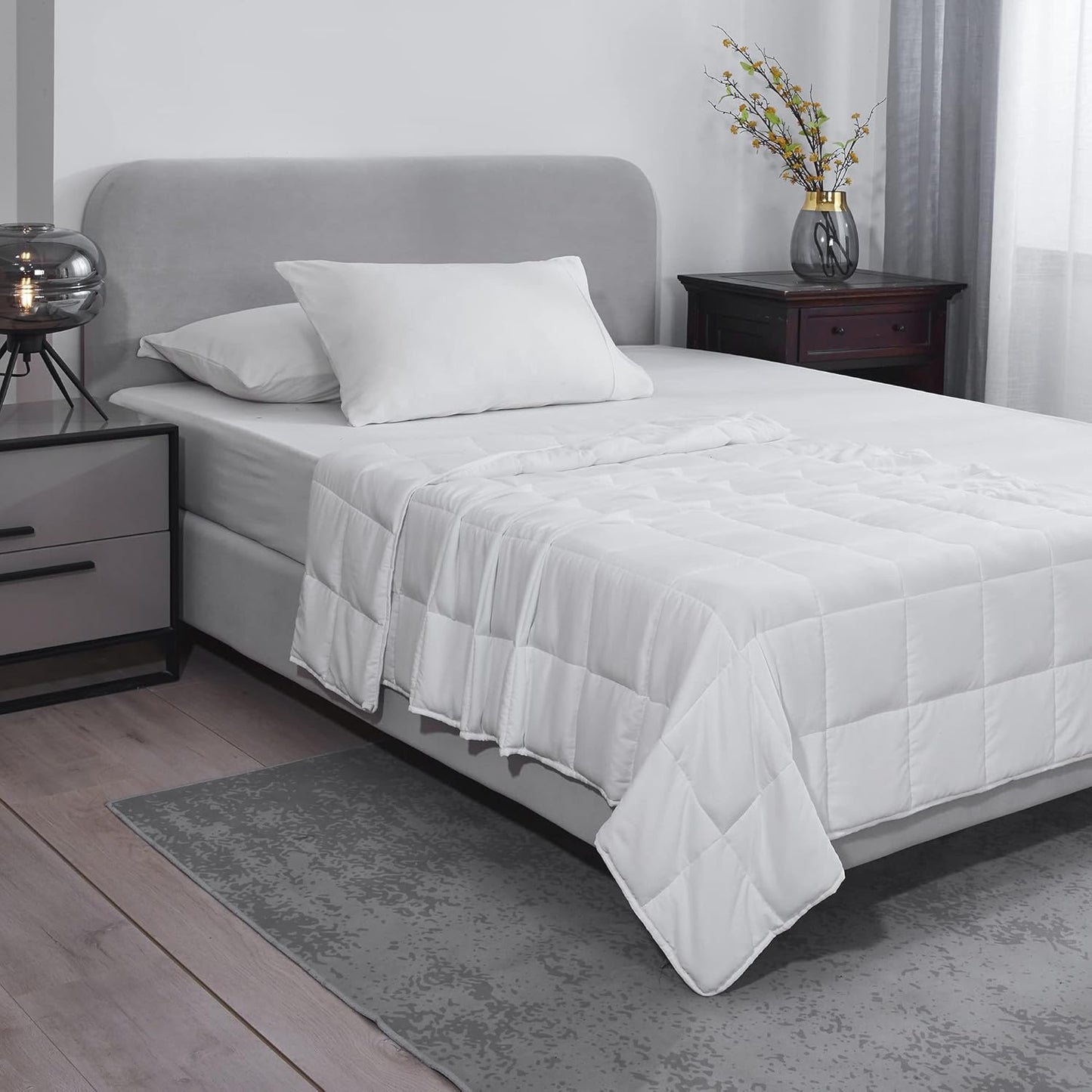 L'AGRATY Weighted Blanket - 60"x80" 15lbs Cooling Breathable Heavy Blanket Microfiber Material with Glass Beads for Adult All-Season Summer Fall Winter Soft Thick Comfort