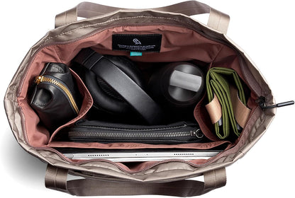 Bellroy Laneway Totepack (18 liter stylish tote bag and backpack in one, for gym, travel or everyday carry) - Fawn