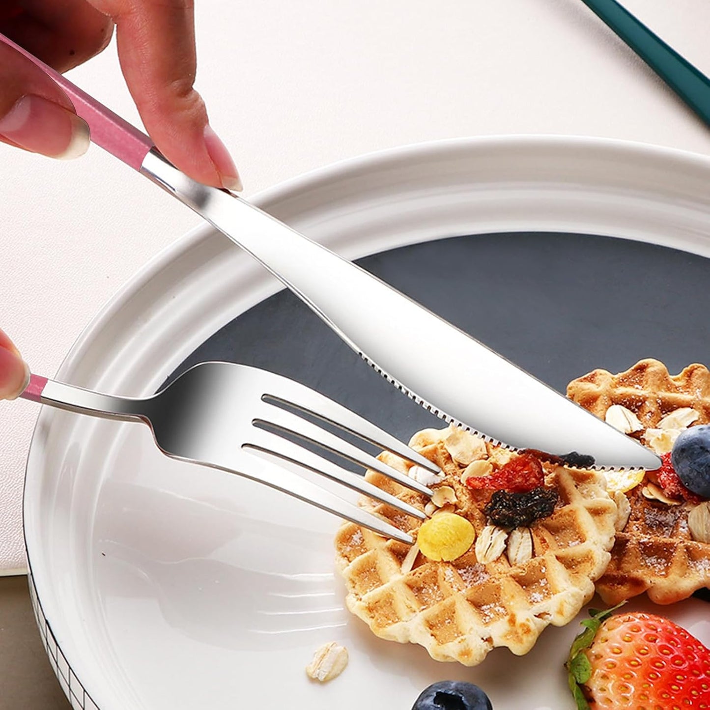 VANRA 3-Piece Portable Travel Utensils Set with Case 18/8 Stainless Steel Flatware Set Reusable Cutlery Set with Fork Spoon Knife for Lunch Travel Camping School Work Picnic (Pink)