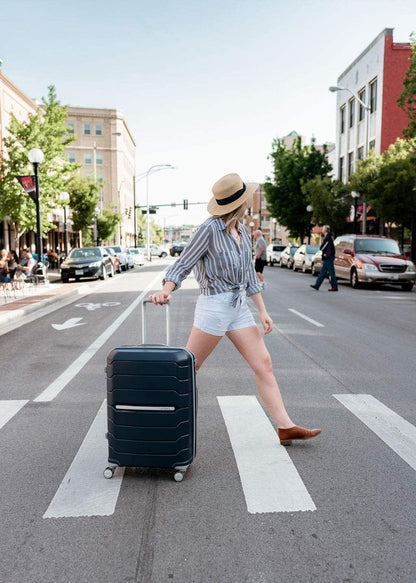 Samsonite Freeform 28-Inch Large Luggage with Dual 360° Spinner Wheels - Checked Suitcase - TSA Lock, Airline-Approved - Lightweight Durable Polypropylene Expandable Hardshell - Navy