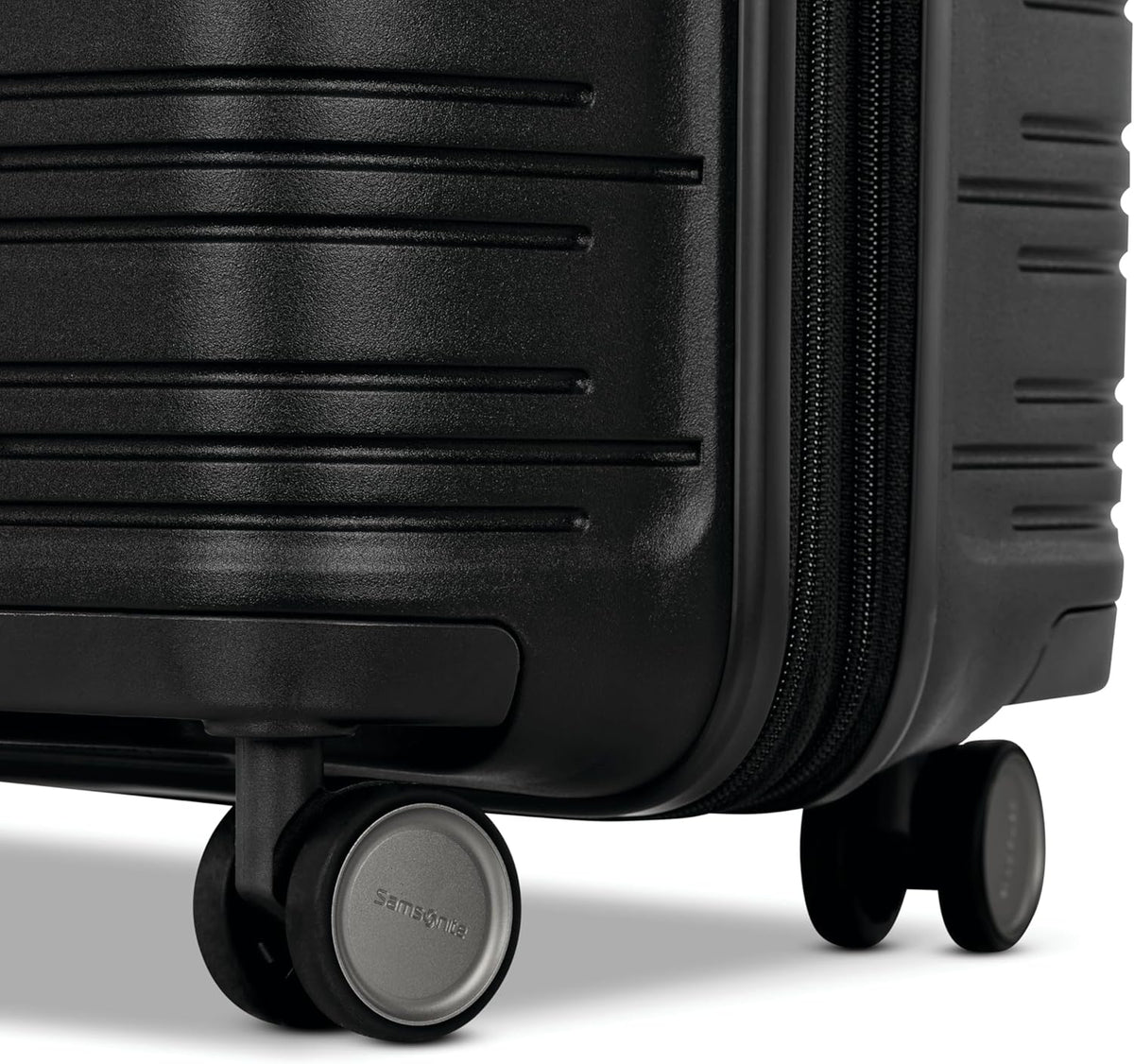 Samsonite Elevation Plus - Medium Hardside Luggage - Scratch Resistant Polypropylene Shell, RightHeight™ Adjustable Handle, Integrated AirTag Holder, TSA Lock, WetPak™ Compartment - Triple Black