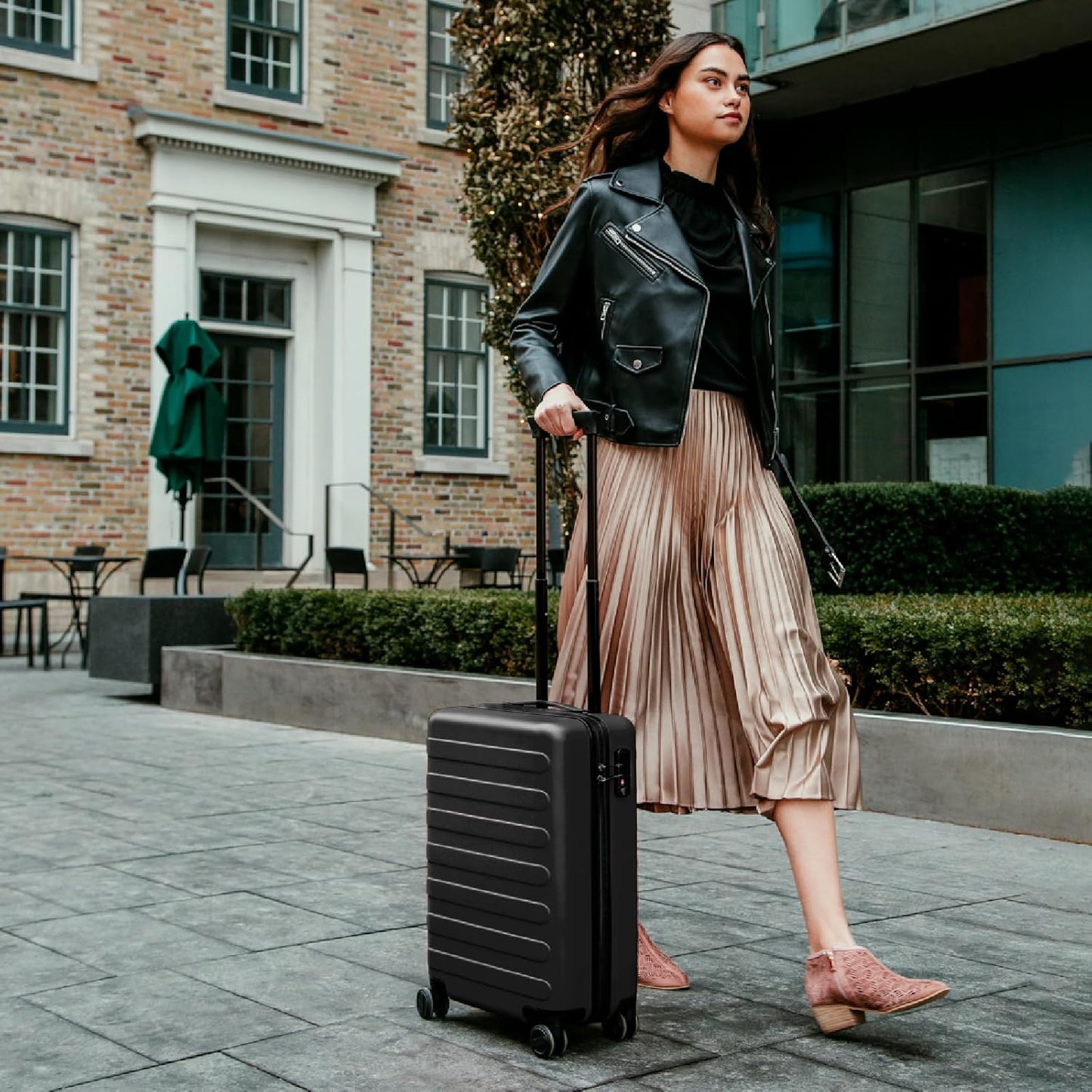 Carry on Luggage 22 X 14 X 9 Airline Approved, 20 Inch Luggage for 3-5 Days Travel, Double Spinner Wheels, 100% Hardshell PC, TSA Lock (01-Black (Basic), Set 2PCS (20-Inch/28-Inch))