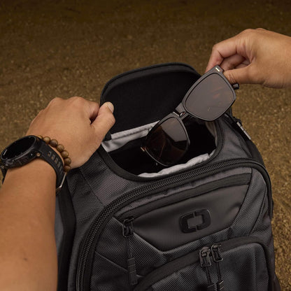 OGIO Renegade DNA, Titanium, Standard