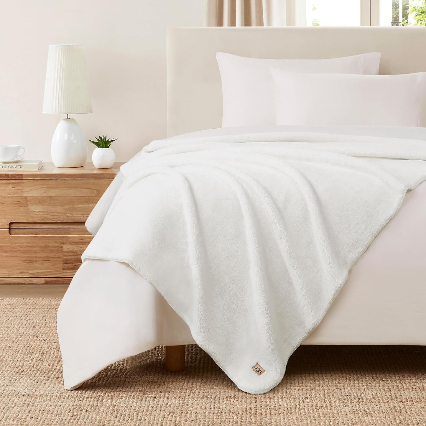 UGG Whitecap Plush Throw Blanket Fleece Lightweight Soft Cozy Throw for Couch or Bed Luxury Home Decor for Living Room Washable Hypoallergenic Blankets for Dorm Decor, 50-inch x 70-inch, White Snow