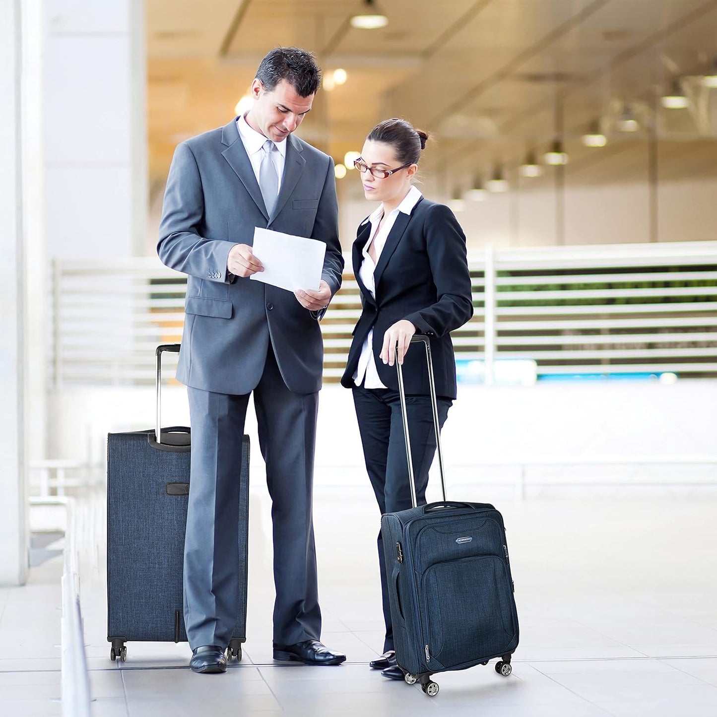 Cantor Ultra Lightweight Softside Luggage with Spinner Wheels, Set of 3, Expandable Suitcase with Retractable Handle and ID Tag, and Interlocking Zippers with TSA Lock