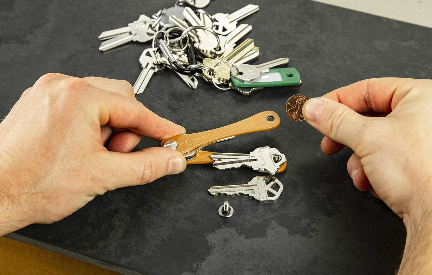 KEYSMART Key Holder for Keychain - Compact Key Organizer for Key Chain, Minimalist Clutter-Free EDC Keychains, Key Ring for Car Fobs Key Chains, Expandable (Up to 8 Keys, Brown Leather)