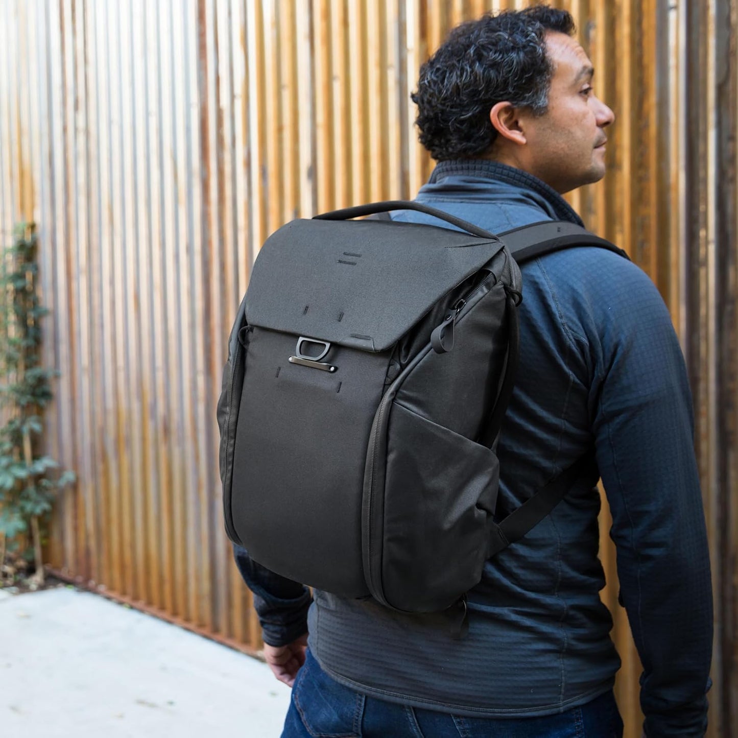 Peak Design Everyday Backpack 20L, Black, MagLatch Top, Dual Side Access, FlexFold Dividers, Fits 15" Laptop, For Camera Carry, Daily Commutes or Travel, Versatile Backpack for Men and Women