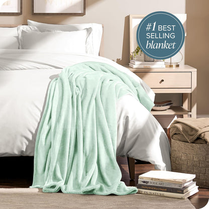 Bare Home Fleece Blanket - Full/Queen - Ultra-Soft Lightweight for Bed, Sofa, and Couch - Luxury Microplush - Cozy Warm Blanket (Full/Queen, Spring Mint)