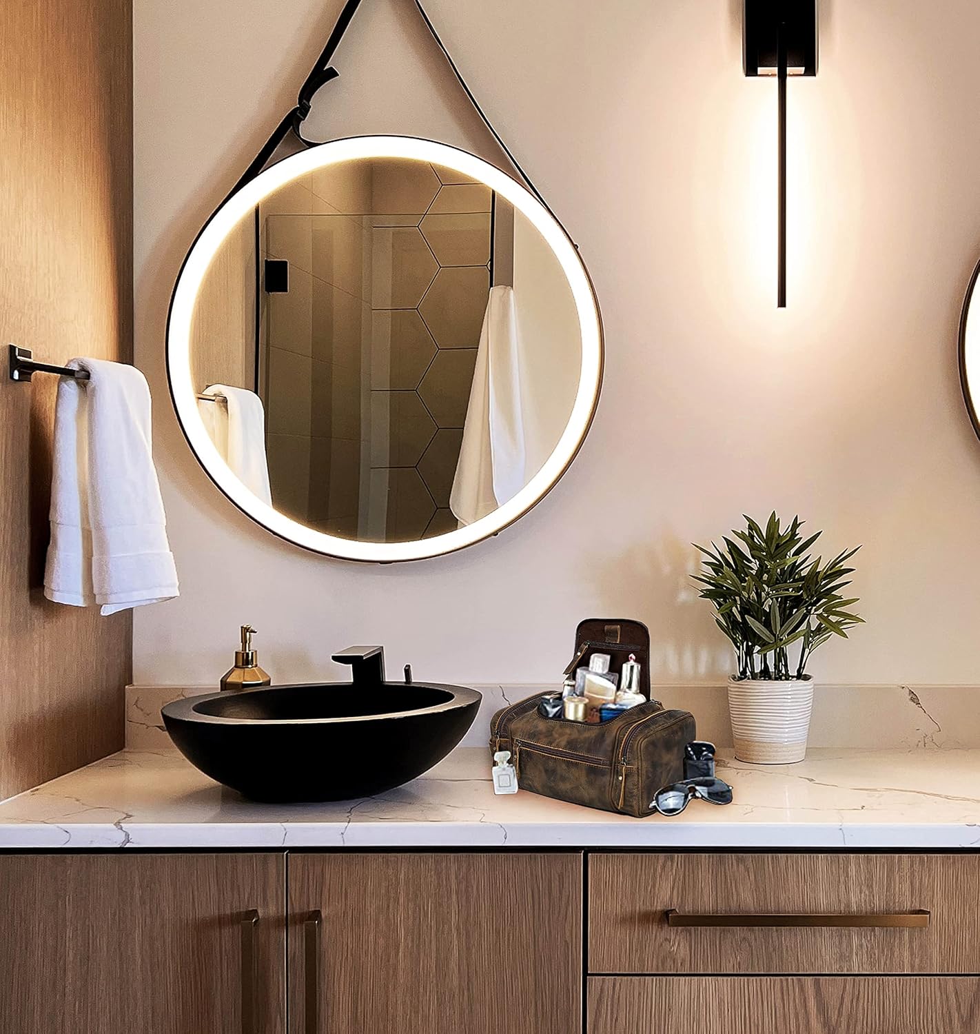 VC VINTAGE COUTURE Leather Toiletry Bag for Men Extra Large Leather Men's Toiletry Bag for Traveling Real Leather Dopp Kit for Men Leather Shaving Bag for Travel