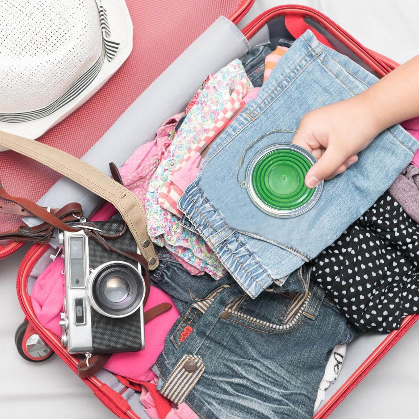 Guyuyii 4 Pack Collapsible Cup - Silicone Drinking Mug with Lids - Collapsible Cups for Traveling, Camping, Backpacking, On The Go, Everyday Use