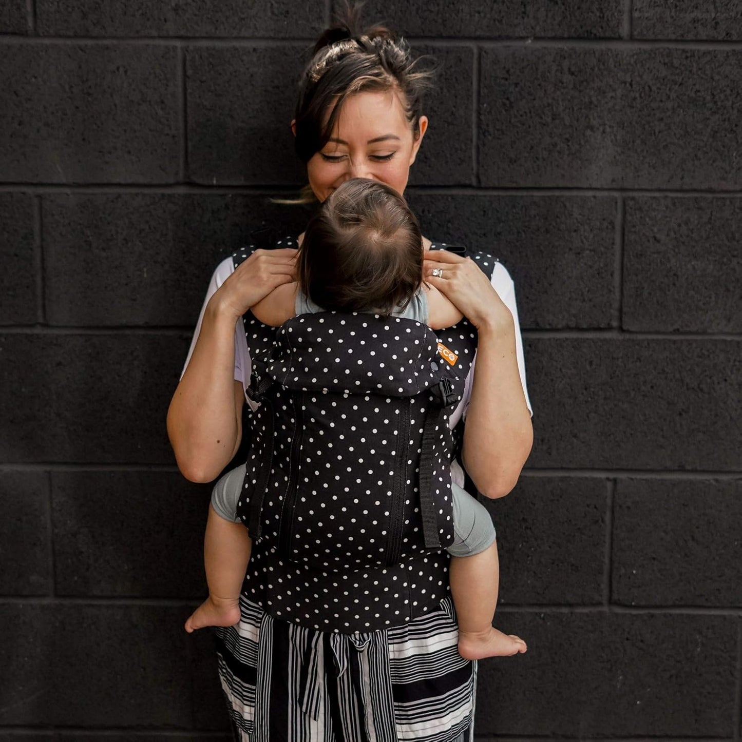 Beco 8 Baby Carrier from Newborn to Toddler (7-45lbs) - All in 1 Hybrid Front, Hip and Backpack Style Carrier with Breathable, Cooling Mesh - Iris