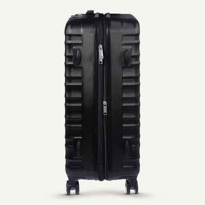 Amazon Basics 3-Piece Set (21", 26", 30"), Hardshell Suitcases With Wheels, Expandable For Up to 25% More Space, With Scratch-Resistant Surface, Four Multi-directional Wheels, Black