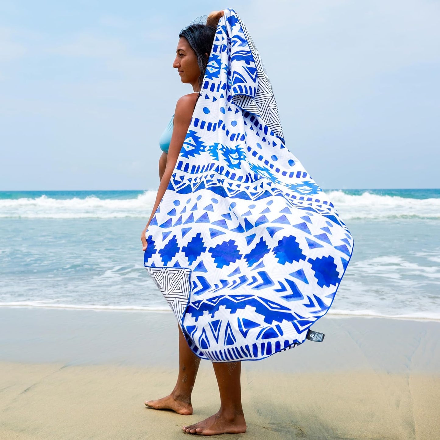 Elite Trend Quick Dry Towel Extra Large 78x35 Inch - Microfiber Beach Towel - Perfect for Beach, Travel, Swimming, Pool, Yoga, Hiking, Camping - Lightweight, Fast Drying, Compact for Adults (Aztech)