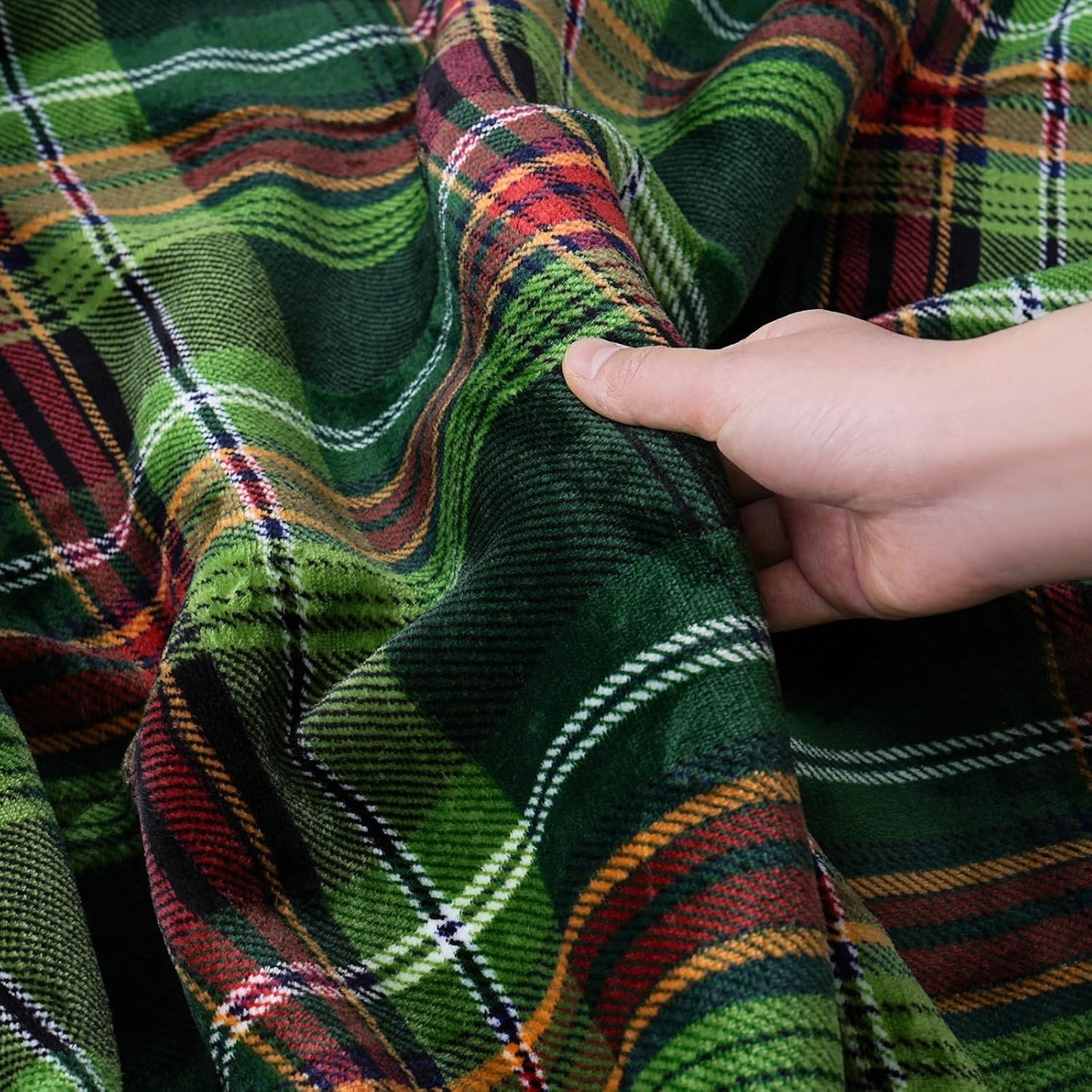 PU MEI Sherpa Fleece Throw Blanket 80" x 90" Reversible Plush Fluffy Large Big Blanket Lattice Flannel Blankets for All Season Use, Chrismas Green