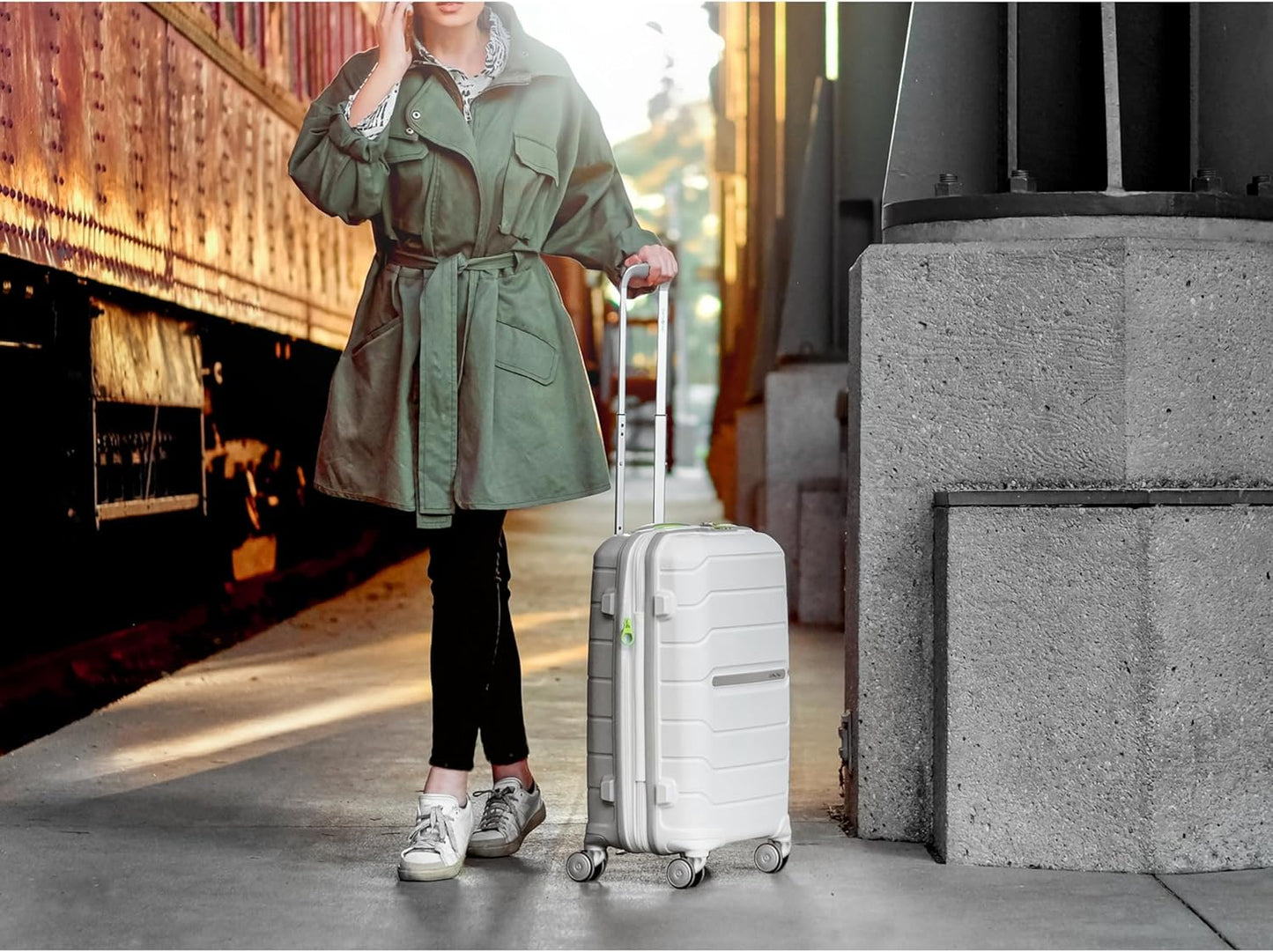 Samsonite Freeform Hardside Expandable Luggage with Spinners, White/Grey, 2PC SET (Carry-on/Large)