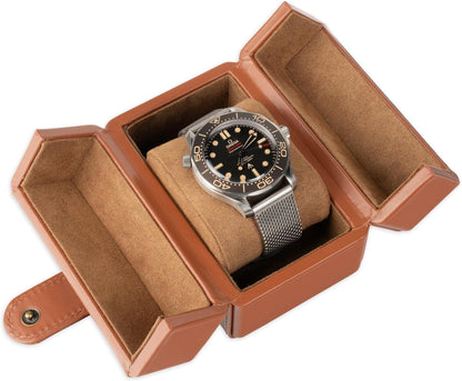 Single Travel Watch Case - Vintage Inspired - Exterior, Soft Microfiber Lining, Fits Up to 42mm Watches - Vegan Leather - Reliable Storage for Home or Travel