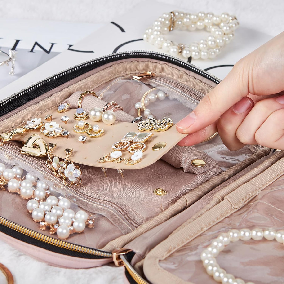 NISHEL Travel Jewelry Case, Holiday Organizer for Necklaces, Earrings, Rings, Bracelets, Watch, Pink