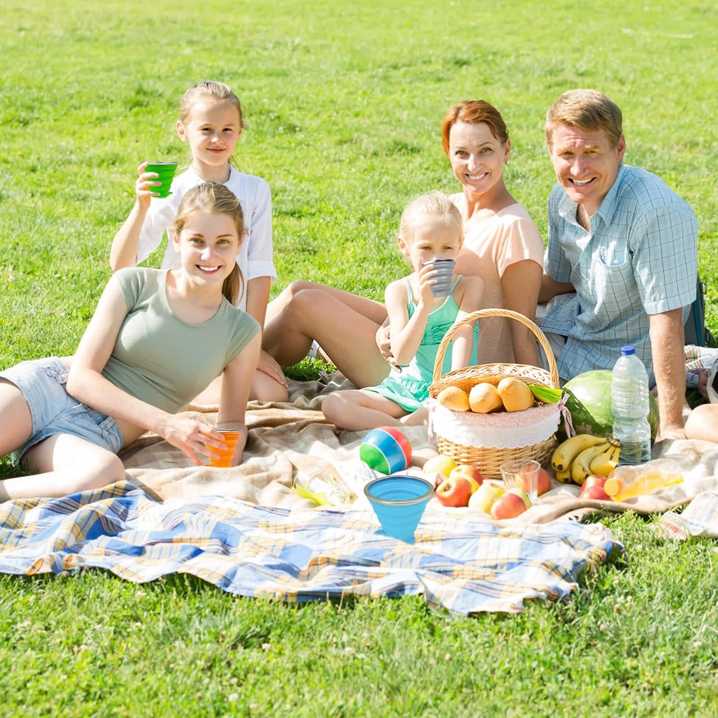 Guyuyii 4 Pack Collapsible Cup - Silicone Drinking Mug with Lids - Collapsible Cups for Traveling, Camping, Backpacking, On The Go, Everyday Use