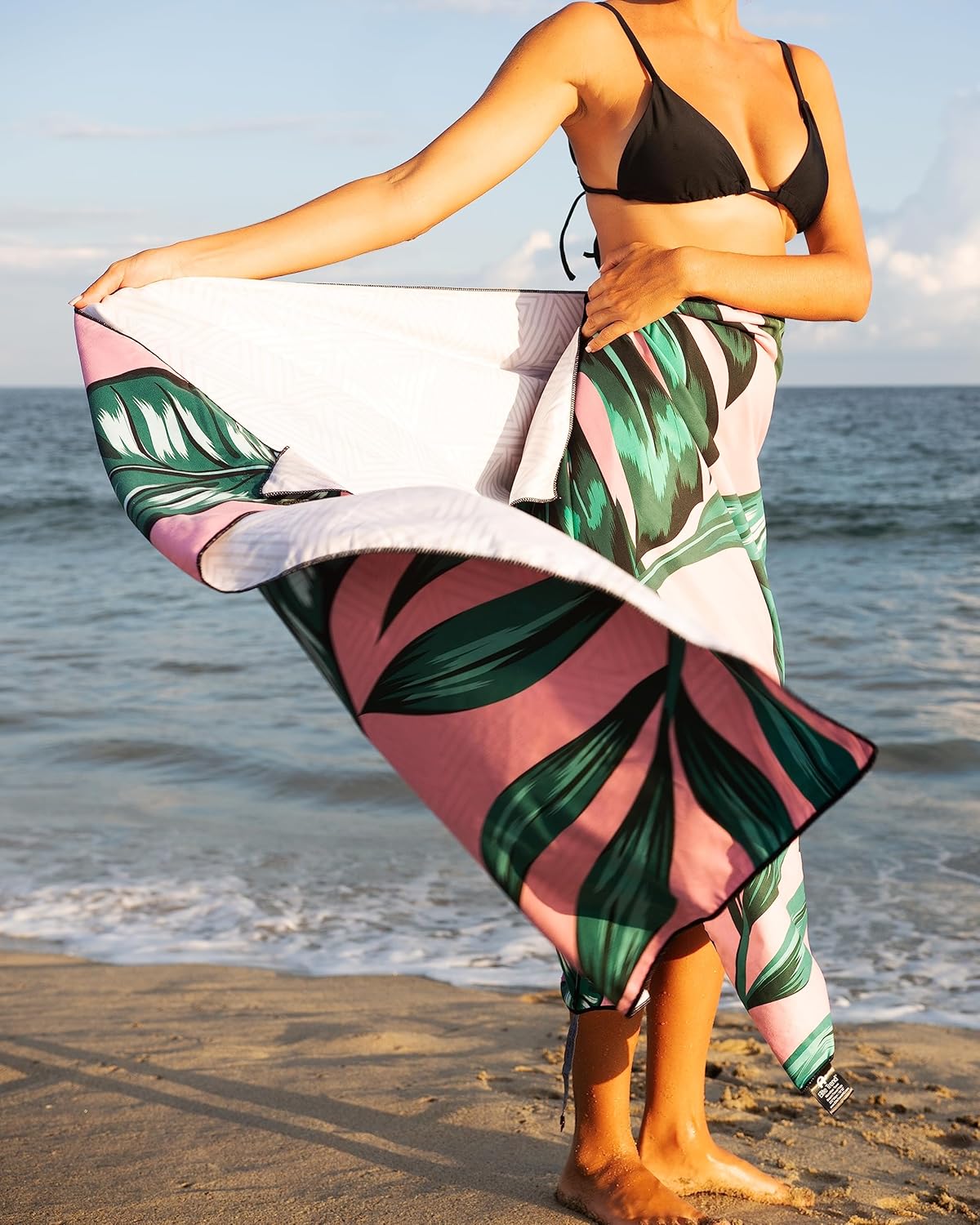 Quick Dry Towel Extra Large 78x35 Inch - Microfiber Beach Towel - Perfect for Beach, Travel, Swimming, Pool, Yoga, Hiking, Camping - Lightweight, Fast Drying, Compact for Adults (La Fashion)