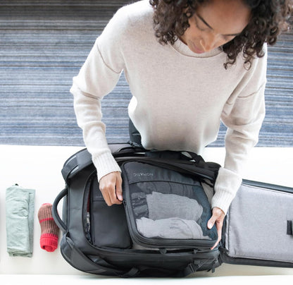 Packing Cubes with Compression - Found & Lost by NOMATIC