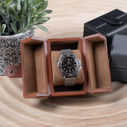 Single Travel Watch Case - Vintage Inspired - Exterior, Soft Microfiber Lining, Fits Up to 42mm Watches - Vegan Leather - Reliable Storage for Home or Travel