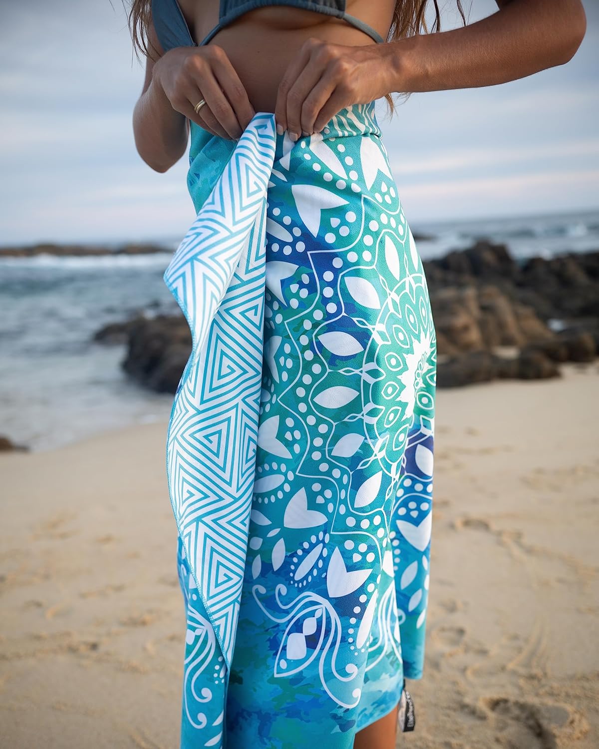 Elite Trend Microfiber Beach Towel for Adults with Bag - Extra Large 78x35 inch Lightweight Sand Free Quick Dry Towel for Travel, Swimming, Yoga, Camping (Mandala Blue)