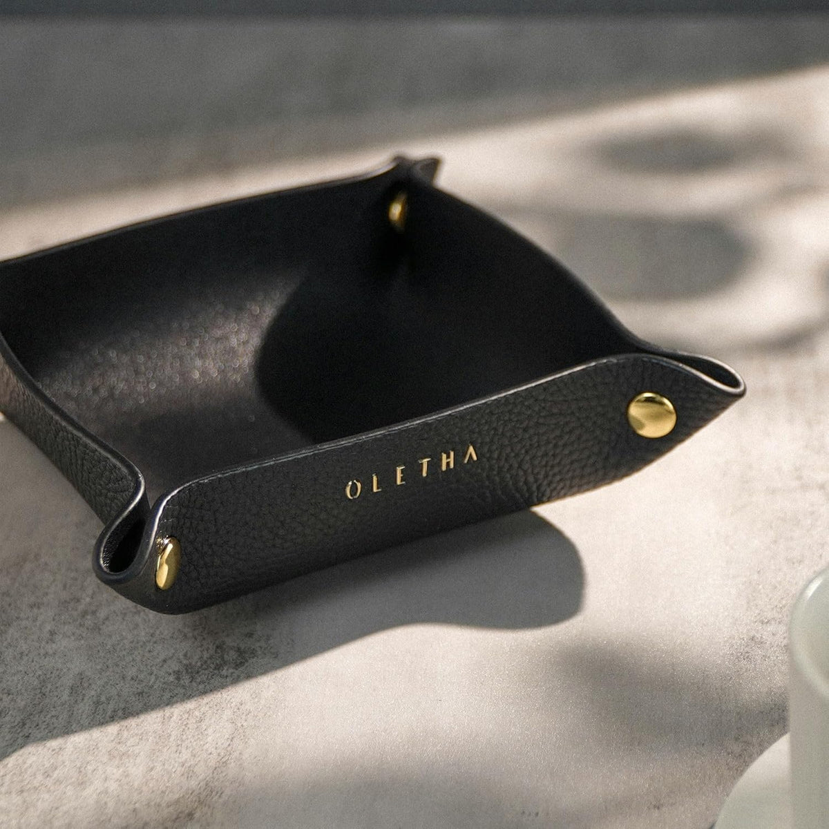 OLETHA Small Foldable Valet Tray - Aesthetic Desk Organizer for Home, Office & Travel - Portable Catch All Bowl for Keys, Jewelry & Essentials - Black
