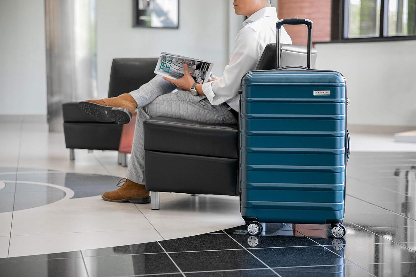 Samsonite Omni 2 28-Inch Large Checked Hardside Luggage with 360° Spinner Wheels - Scratch Resistant Hardshell - TSA Lock - Expandable Polycarbonate Shell for Lightweight Travel - Nova Teal