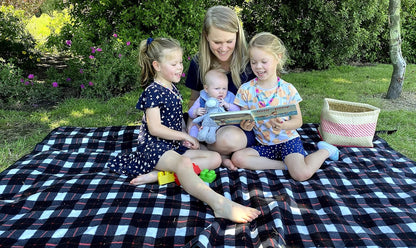 DOWN UNDER OUTDOORS Large Waterproof Windproof Extra Thick 350 GSM Quilted Fleece, or Sherpa Stadium Blanket